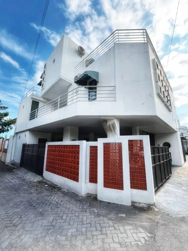 Rumah elegan 3KT+ 8 Kmr kost Eklusif deket UGM