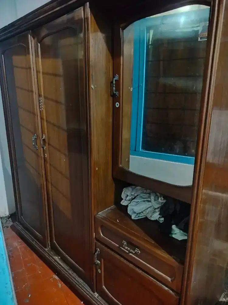lemari besar 3 pintu