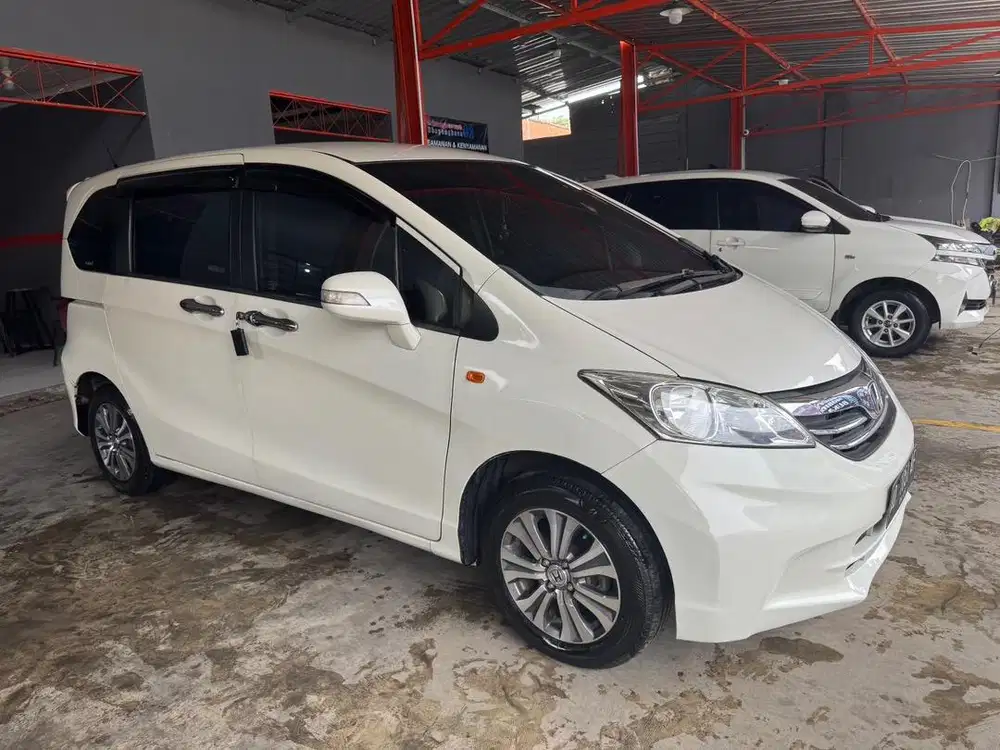 Dijual Freed SD 2012 Warna Putih Favorit