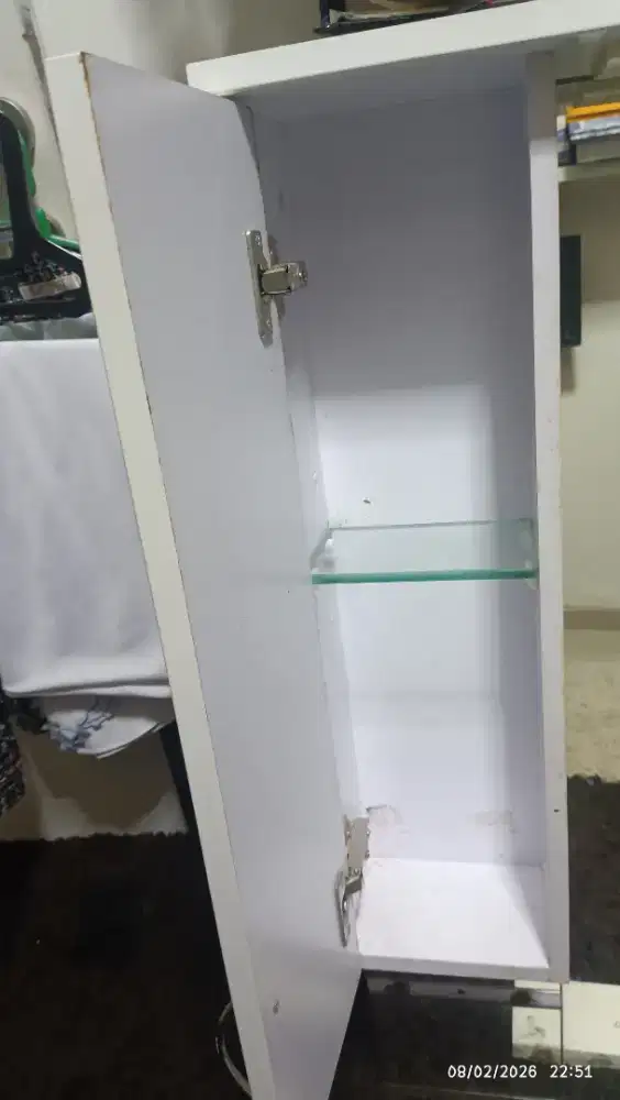 Jual lemari kaca rias second