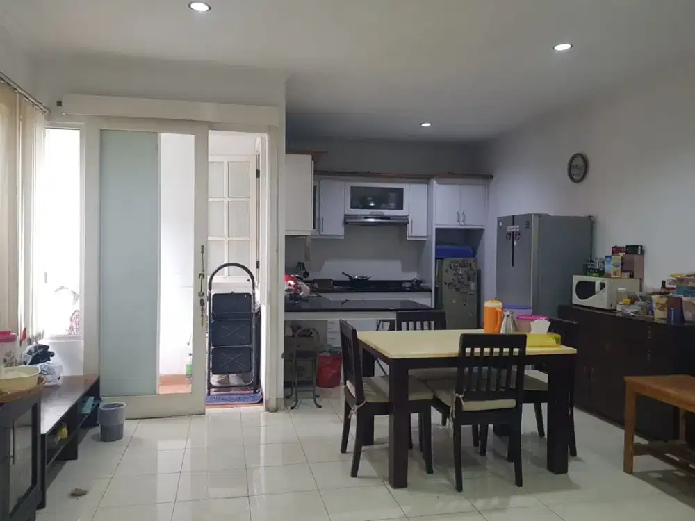 DIJUAL RUMAH RENOV FULL @GOLDEN VIENNA 1 BSD LEBAR 9X20 METER LOKASI STRATEGIS