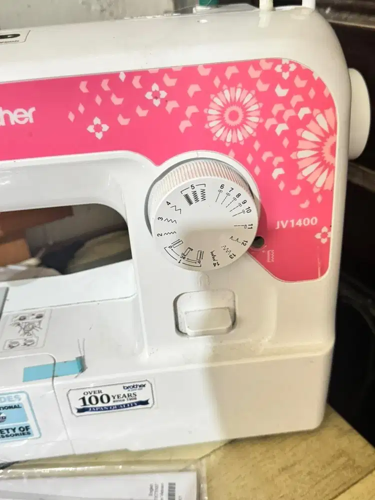 Mesin Jahit Portable Brother