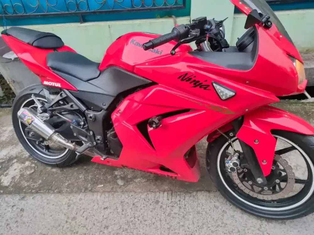 Di JUAL Ninja 250CC tahun 2012 di Bekasi