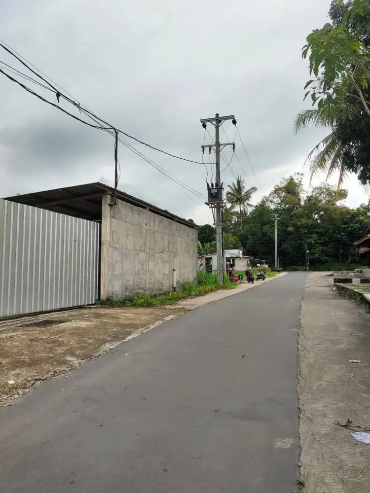 DIJUAL TANAH UKURAN LUAS DEKAT JALAN MAGELANG