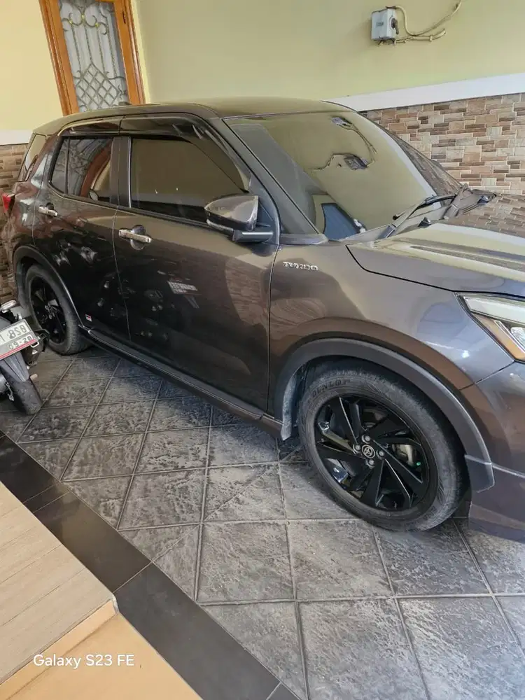 Dijual Cash Toyota Raize 2021 Bensin