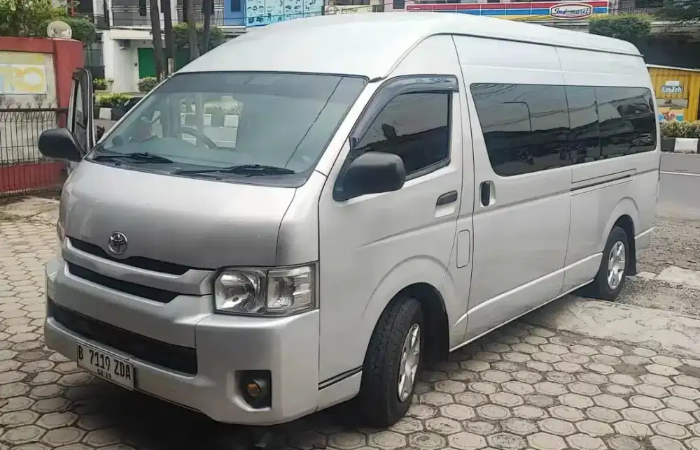 Hiace Commuter 2018 , istimewa, plat B pajak s/d February 2027