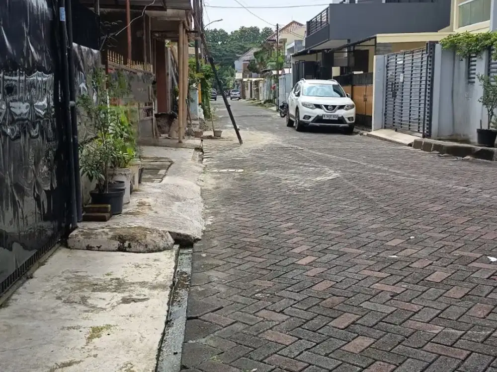 Rumah Taman Semanan Indah Posisi Strategis Jual Murah