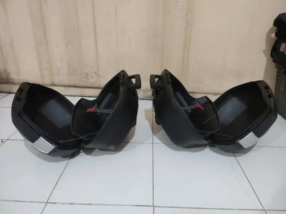 Box motor samping/Sidebox Shad 36