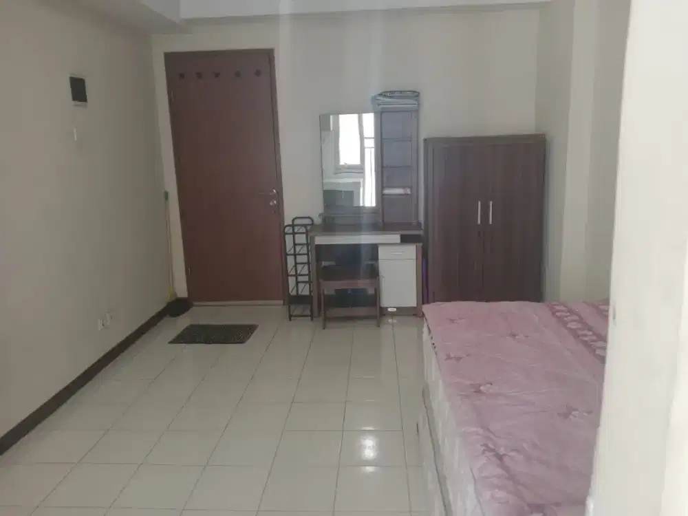 Disewakan apartemen tipe studio bersih murah jakarta barat