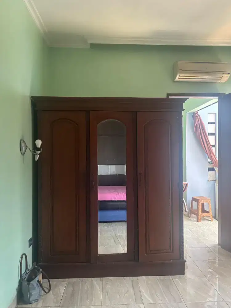 lemari baju kayu jati