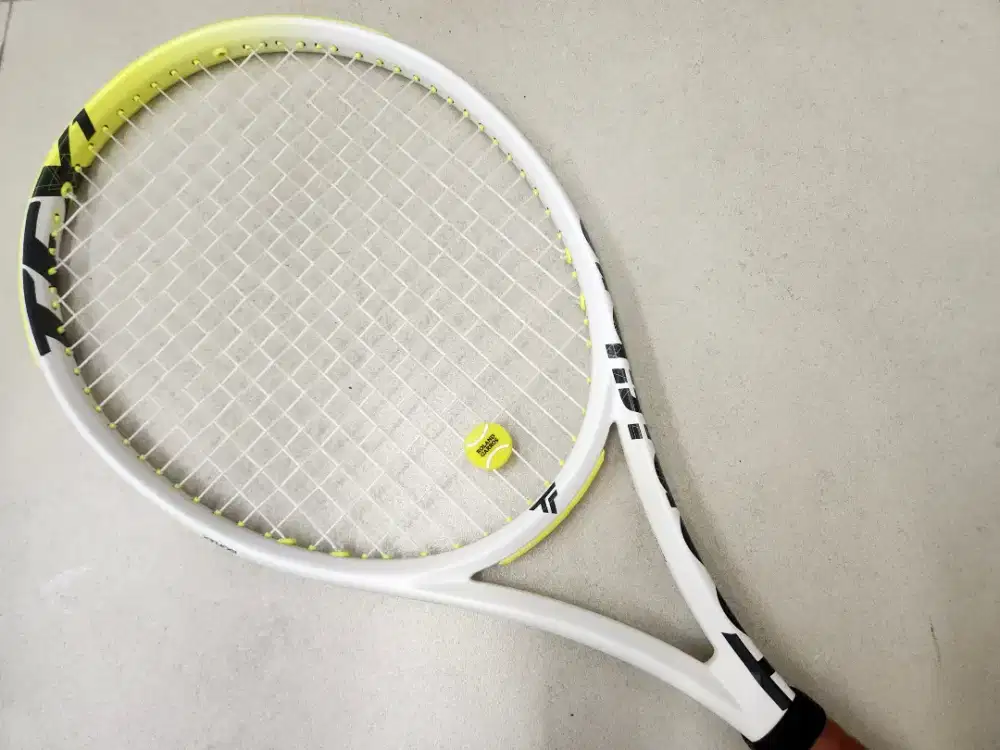 Tecnifibre TF-X1 V2 300 – Power & Comfort (Raket Tennis / Raket Tenis)