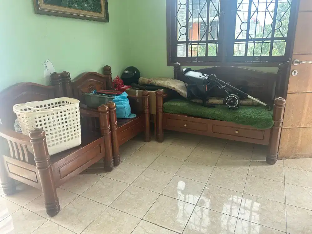 meja Tv dan kursi tamu