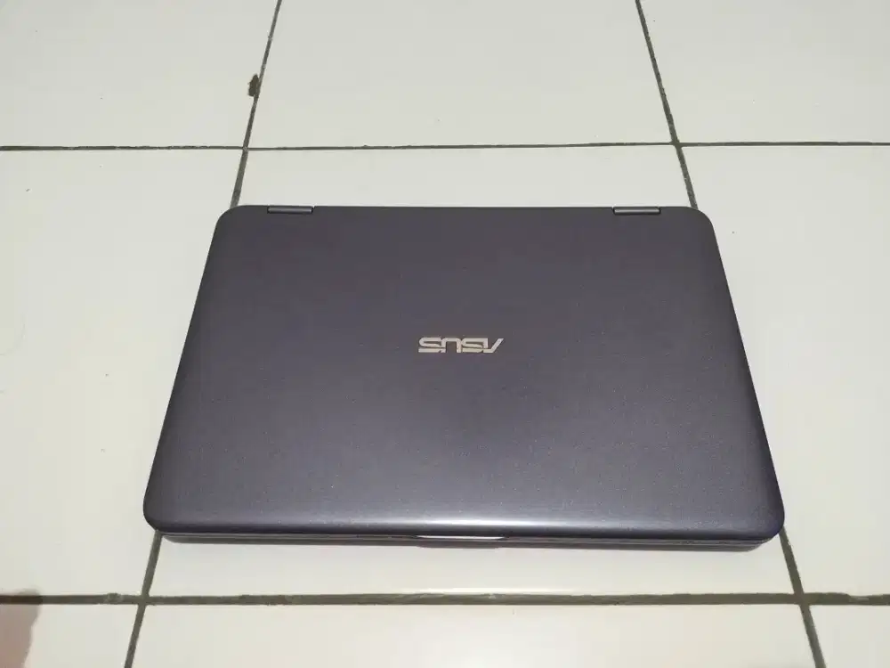 Notebook Asus layar sentuh 12 inch