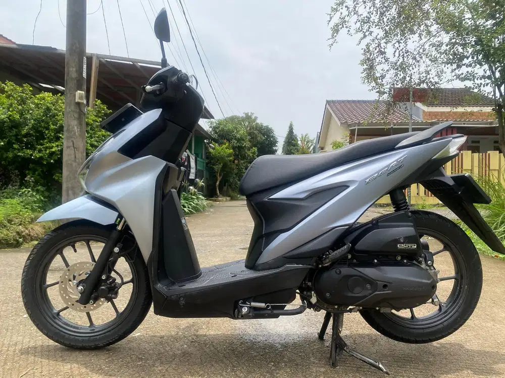 58@:DP:1,2 RB F KOTA NEW BEAT DElUXE CBS ISS