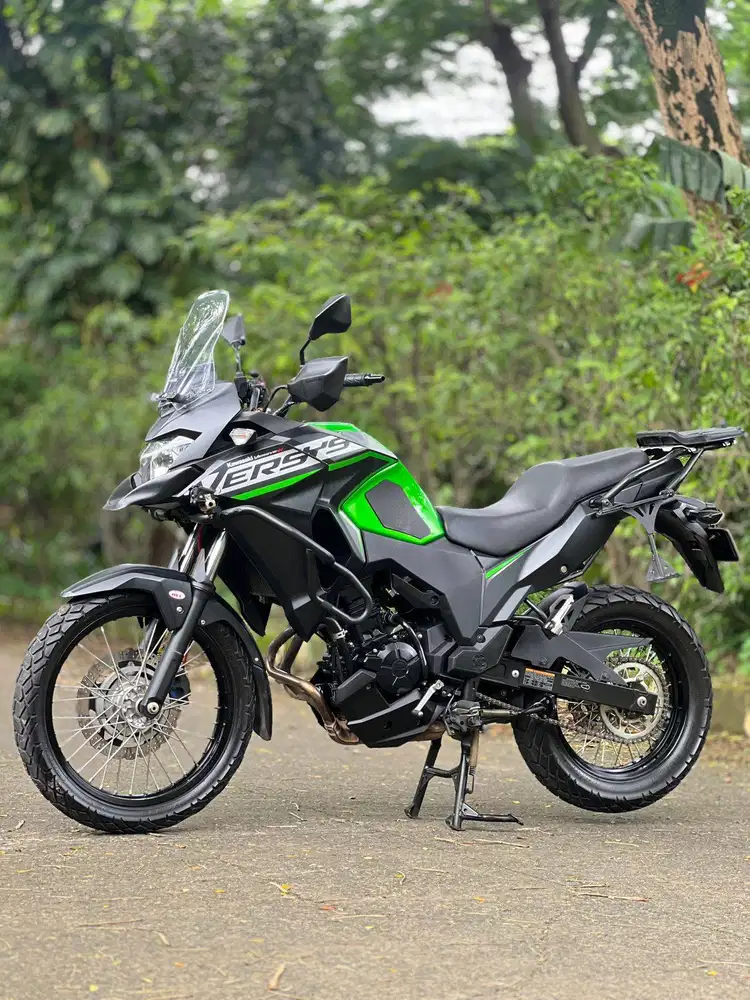 KAWASAKI VERSYS X 250 TOURER HIJAU 2023 KM RENDAH PAJAK ON SUPERB