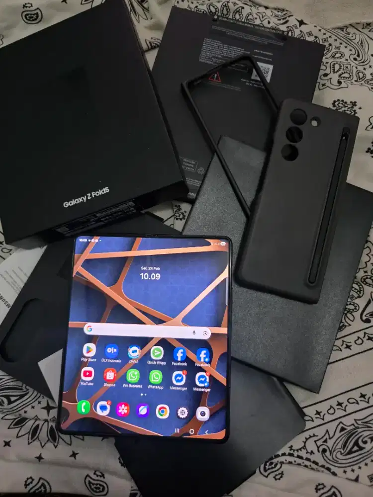 SAMSUNG Z FOLD 5 ram 12/512 gb