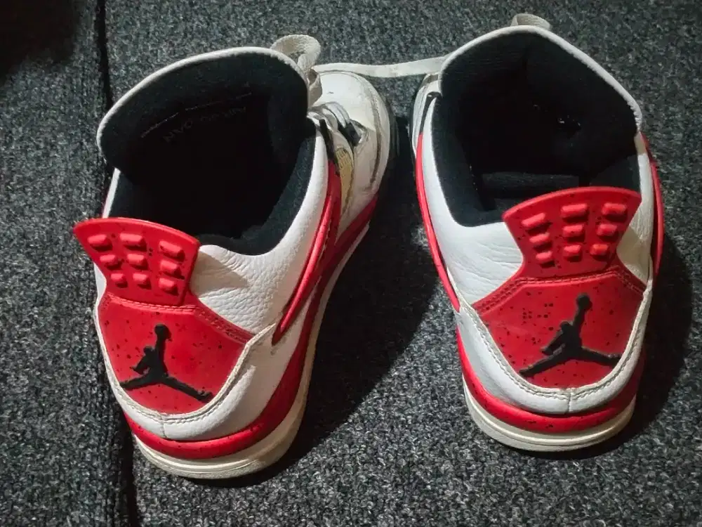 Sepatu kece olahraga