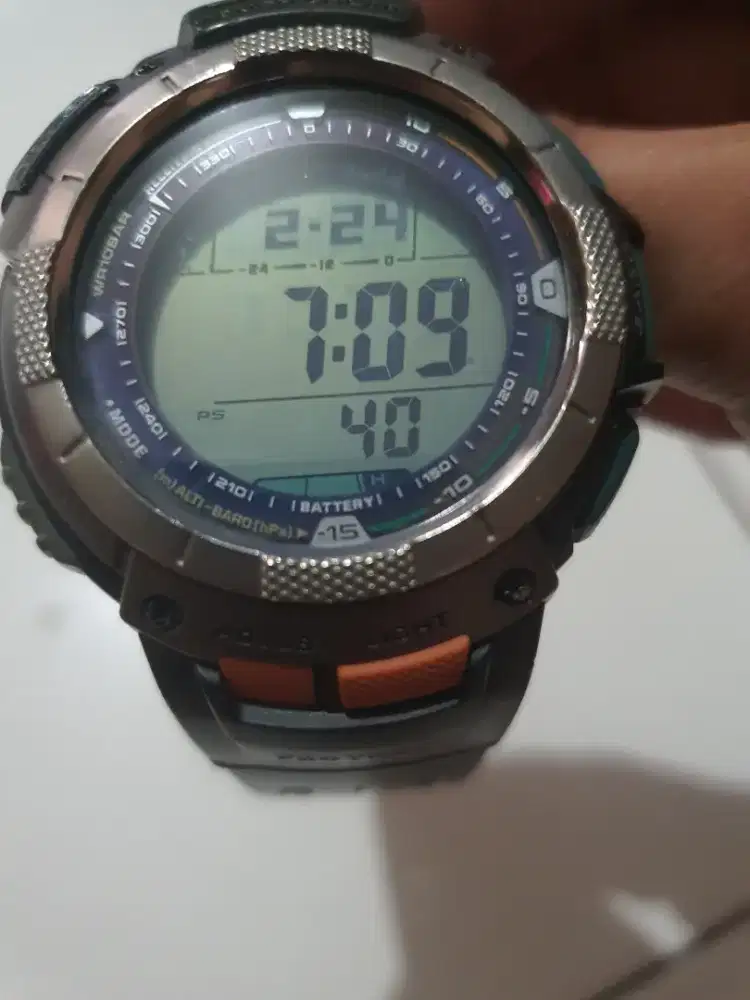 Casio PRW-1000J