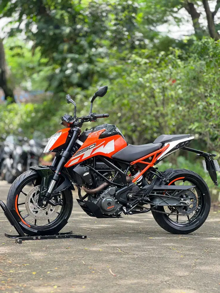 KTM DUKE 250 ABS 2018 ORANGE KM LOW PAJAK HIDUP SIAP PAKAI