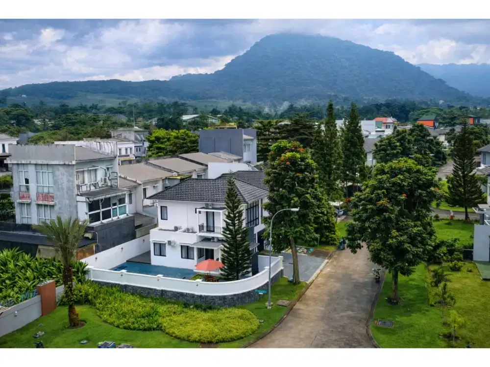 DIJUAL RUMAH 2 LANTAI EXCLUSIVE FURNISH HARGA NEGO DI THE ATMOSPHERE SENTUL CITY SSR943