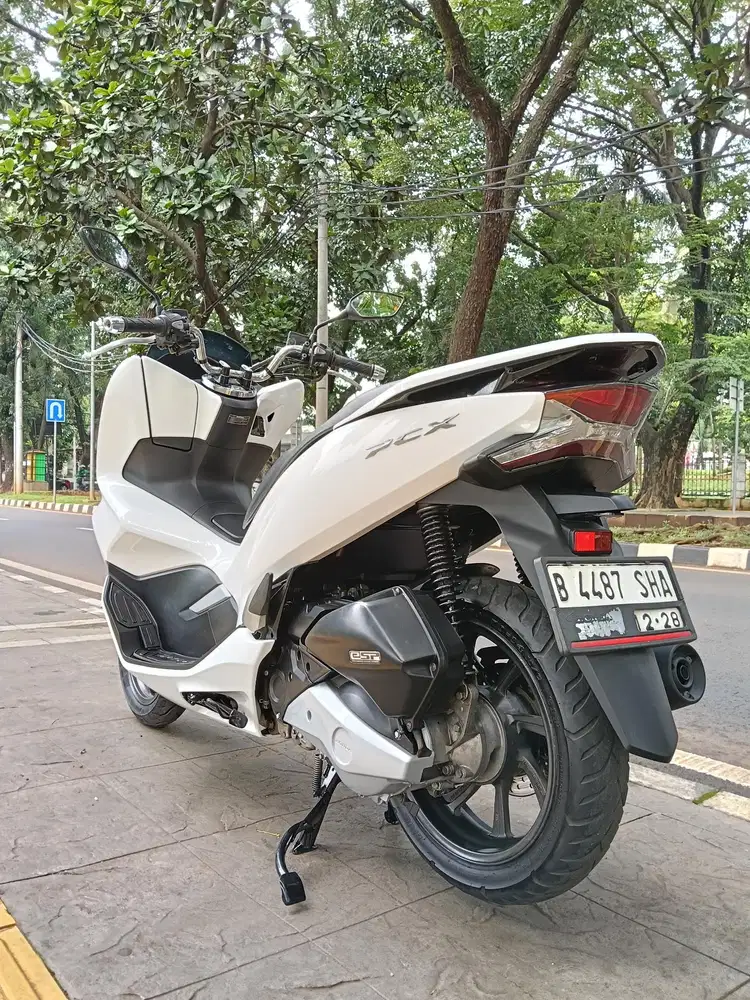 DP MINIM 3JTA CASH KREDIT HONDA PCX 150 CBS ISS THN 2018 PAJAK IDUP