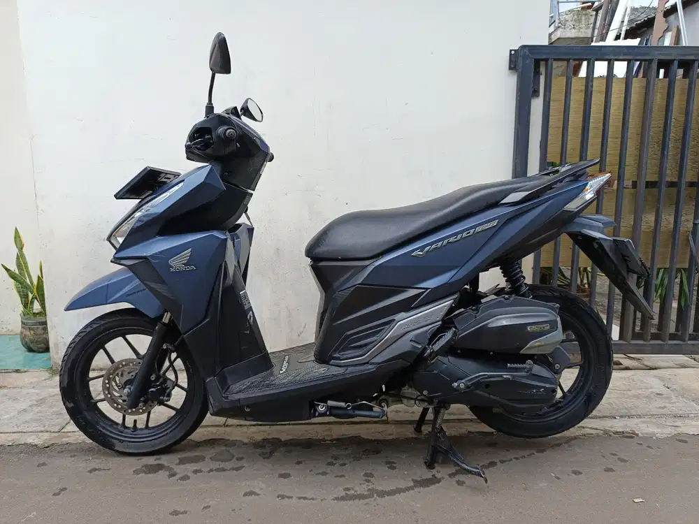 For sale honda vario led old 150 2017 lengkap bagus