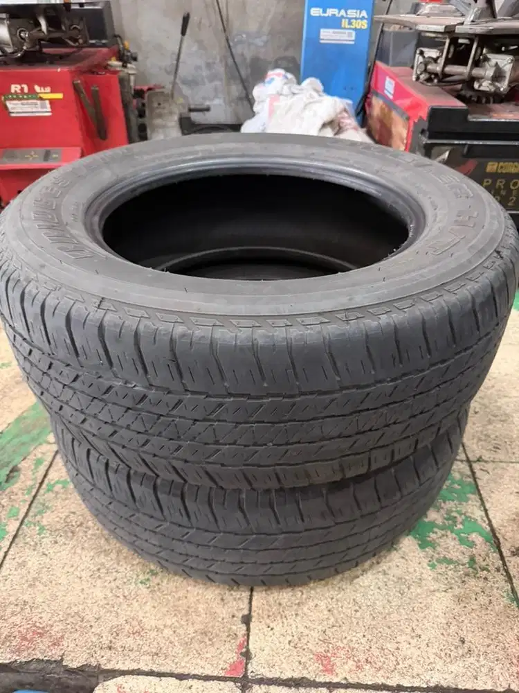 Bridgestone 265/60 R18 684