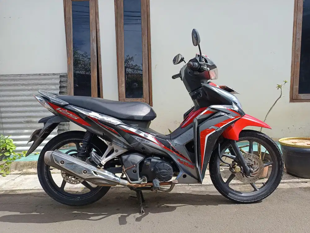 Honda blade 125 2014 lengkap pajak hidup