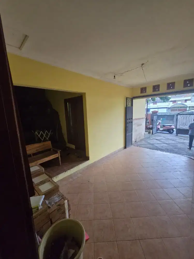 DIJUAL RUMAH INDUK DAN KOS AREA SETURAN