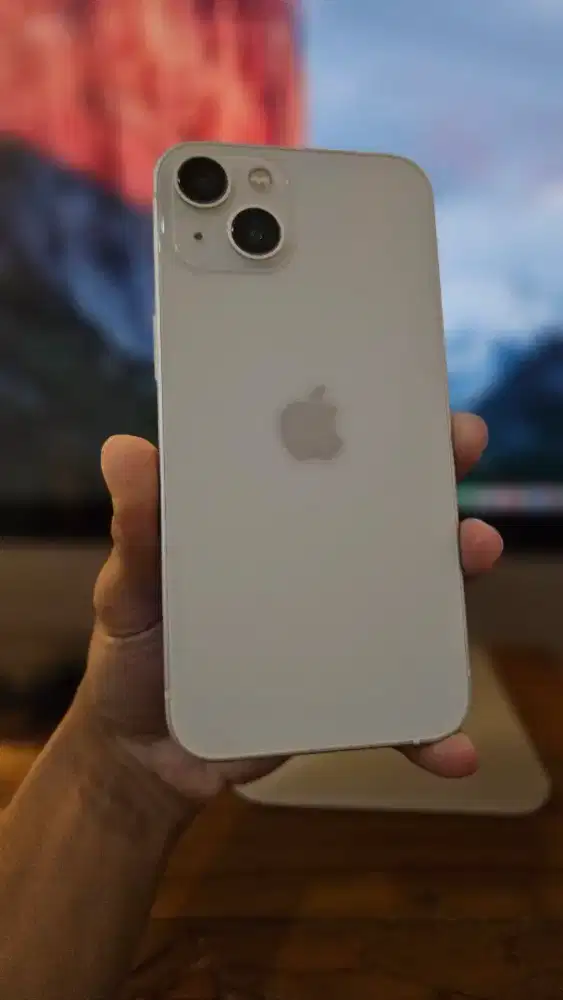 iPhone 13 256gb white