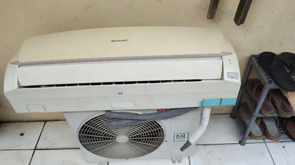Ac split 1/2pk merek sharp