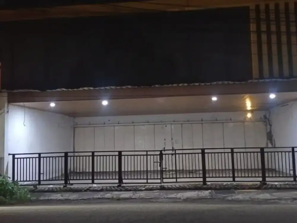 Disewakan Showroom Luas 450 m² Area Kartasura Sukoharjo