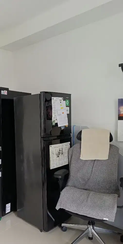 KULKAS 2 PINTU MASIH BAGUS BANGET, PEMAKAIAN BARU 1 TAHUN