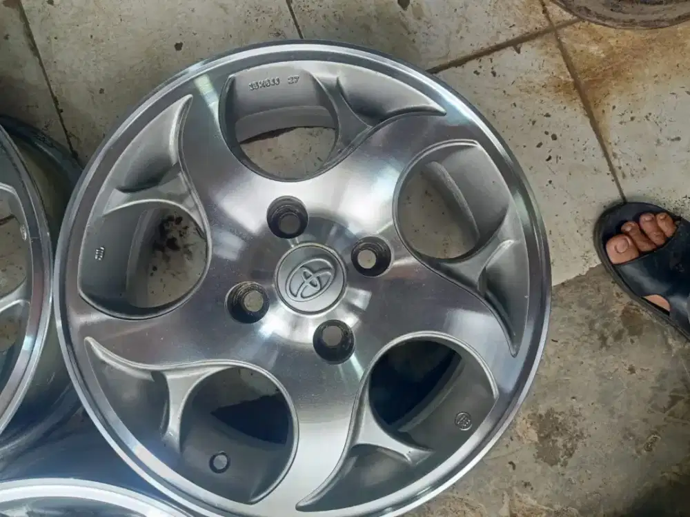 Oem kijang krista ring 15