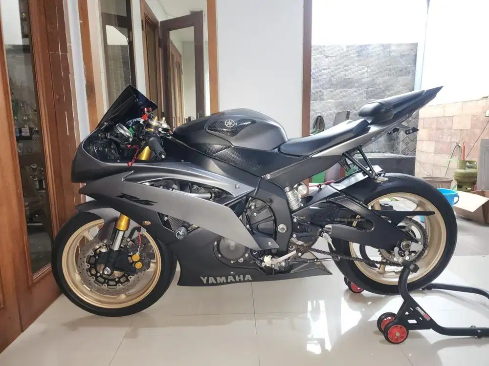 Yamaha R6 2017 Grey Edition