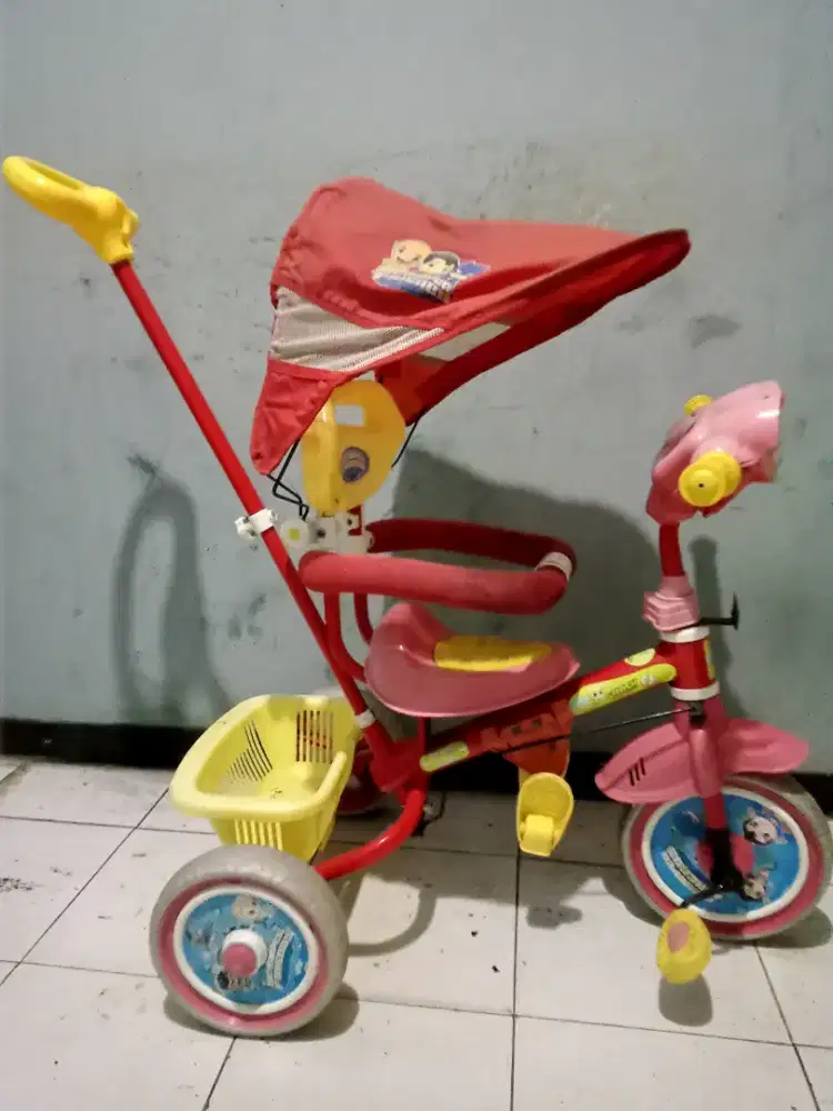 Dijual sepeda roda tiga Family anak msih bgus batangan besi keker aman