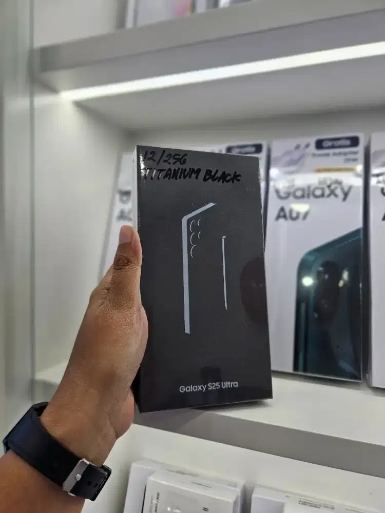 SAMSUNG GALAXY S25 ULTRA 5G 256GB GARANSI RESMI 1TAHUN
