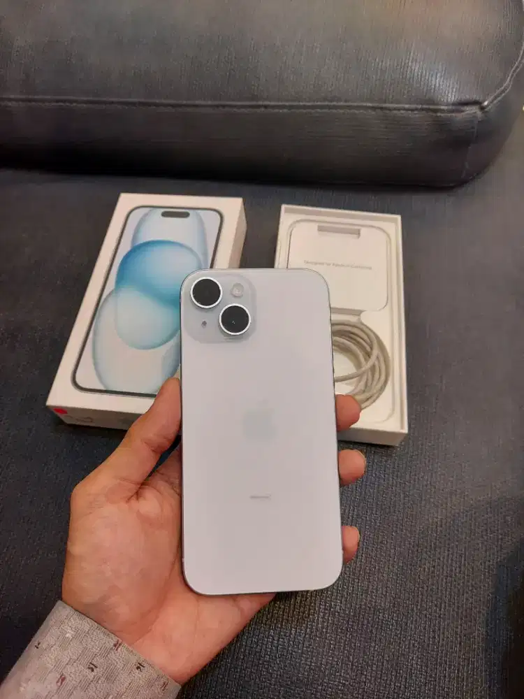 Iphone 15 128 on feb 2027 garansi ibox resmi