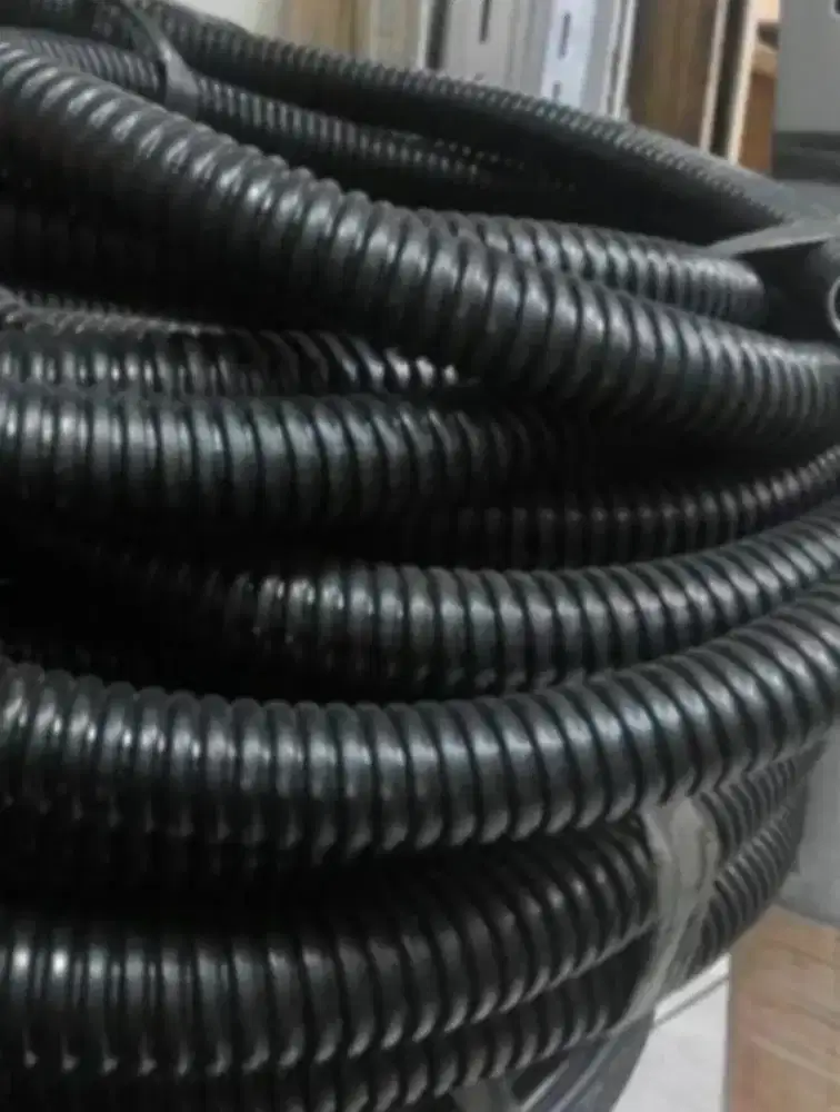 Flexible hitam galvanis ukuran 20mm dan 25mm