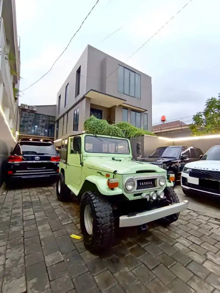 Toyota hardtop canvas bensin th 1971 MT Barang langka