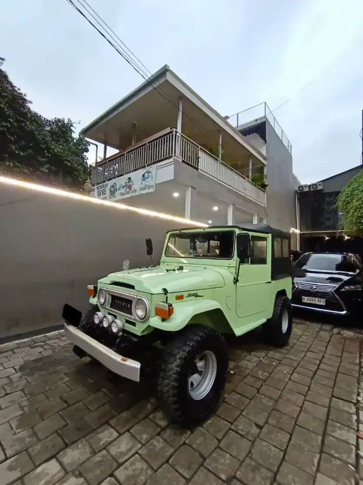 Toyota hardtop canvas bensin th 1971 MT Barang langka