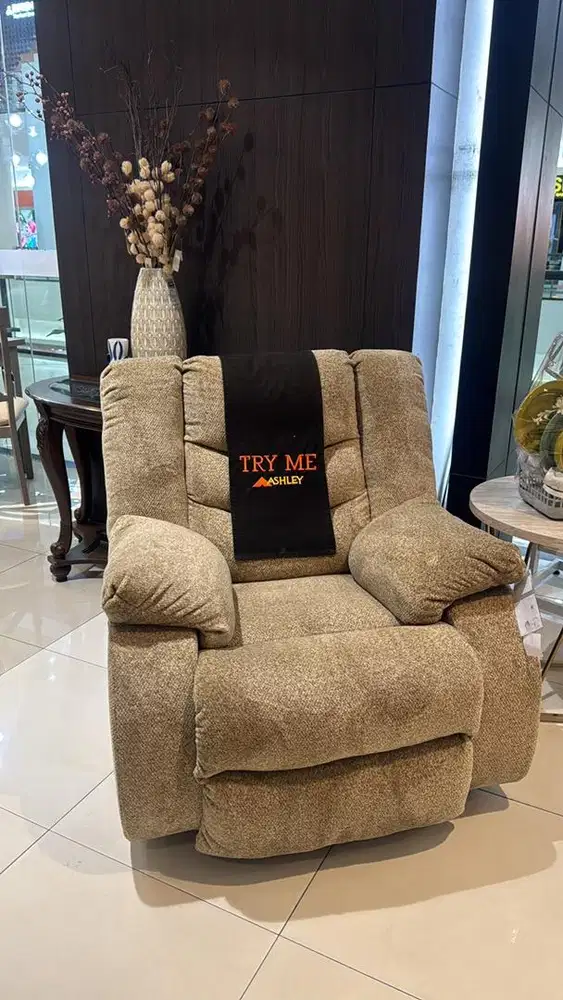 Sofa recliner ashley