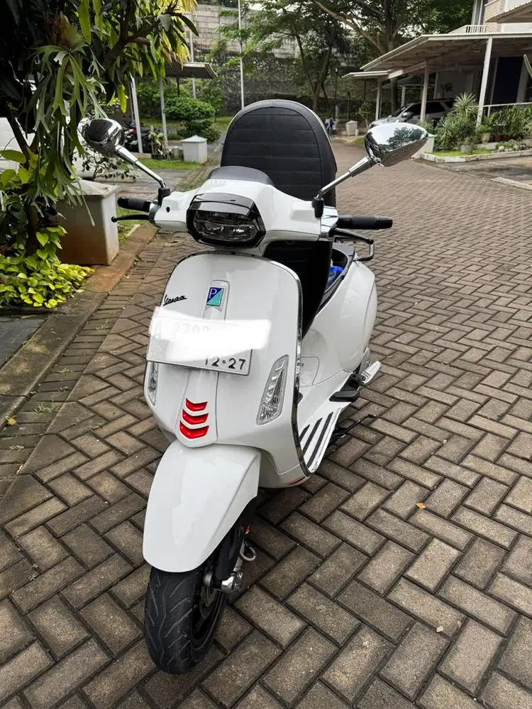 Vespa Sprint 150 IGET ABS A/T Tahun 2022