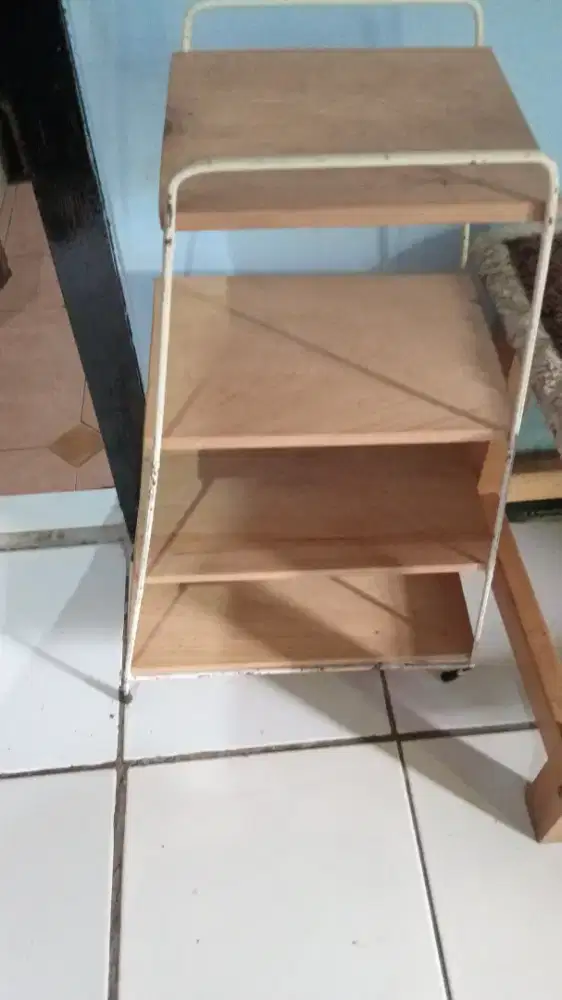 Jual bu 1 set rak mainan