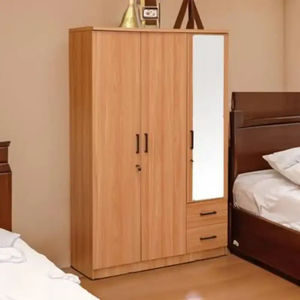 Lemari 3 Pintu Selma