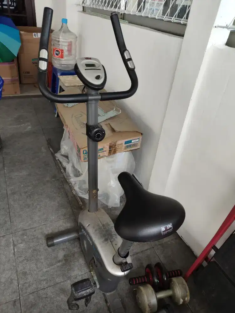 Sepeda statis untuk olah raga