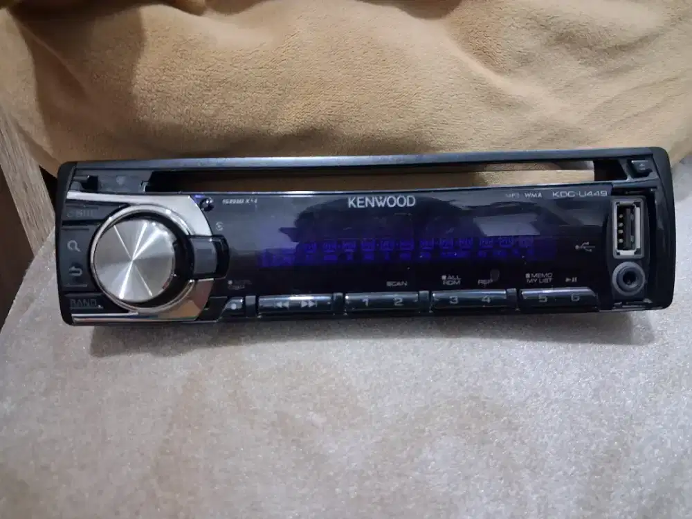 Kenwood KDC-U449 Audio Mobil