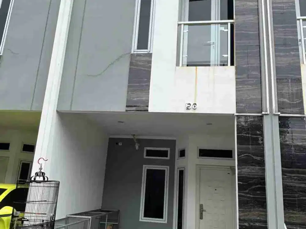 DI JUAL RUMAH 2 LANTAI SIAP HUNI STRATEGIS DEKAT TERMINAL RAWAMANGUN JAKARTA TIMUR