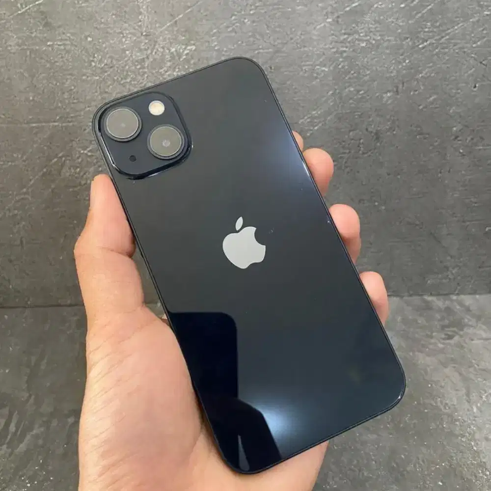 IPHONE 13 SECOND LIKE NEW