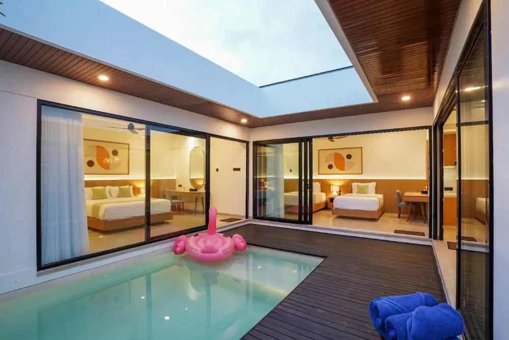 FOR SALE OR LEASE VILLA WITH MANAGEMENT 500 M FROM SIDEWALK JIMBARAN